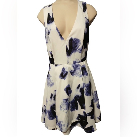 Lulu's Backless Blue and White Dress - Picture 1 of 10